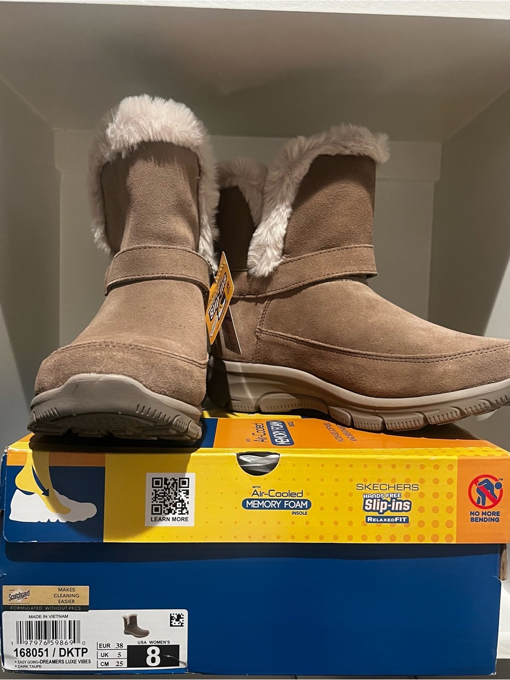 NWT Skechers Easy Going Dreamers Luxe Vibes Slip-Ins Boots Taupe Size 8 - Picture 2 of 6
